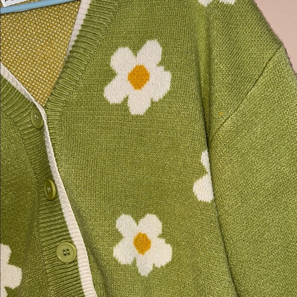 In Loom Green Floral Daisy Button Up Cardigan Sweater Size Small - Picture 5 of 10